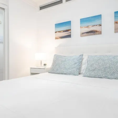 La Maricita Cristianos - Front & Sea View Apartament