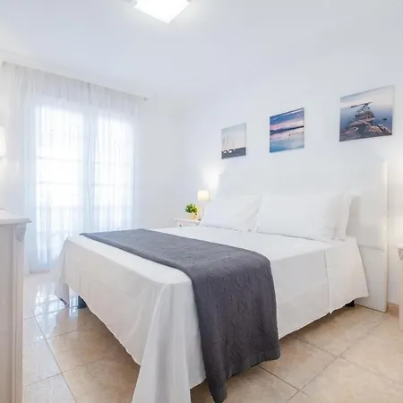 La Maricita Cristianos - Front & Sea View